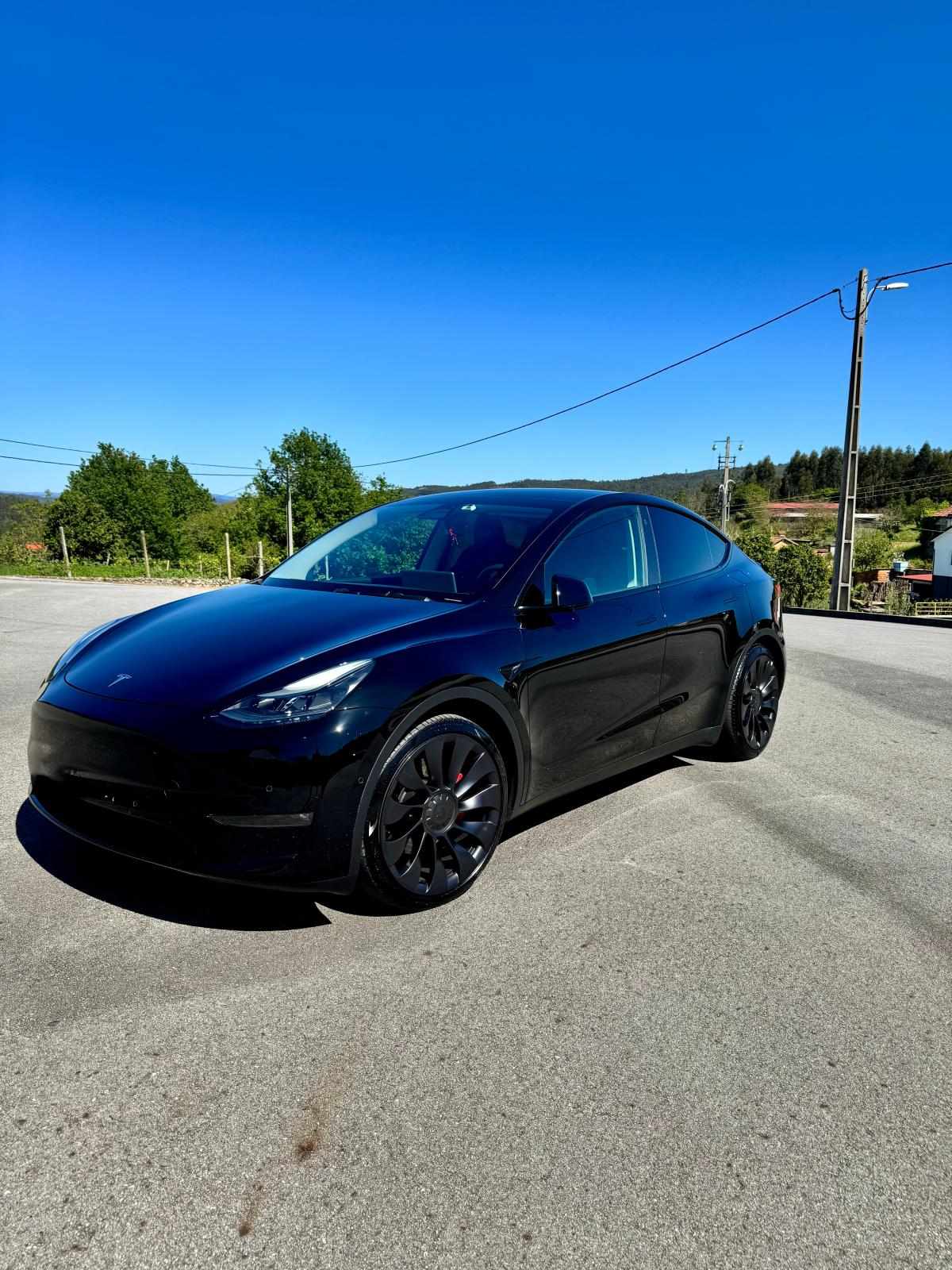 tesla-model-y-performance-2022-eletrico
