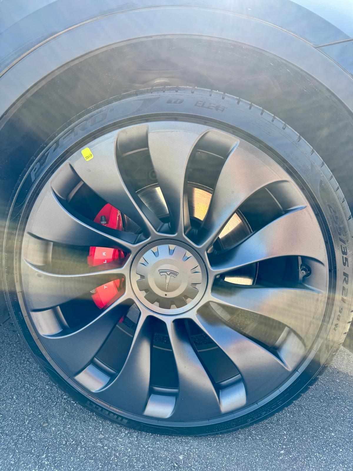 tesla-model-y-performance-2022-eletrico