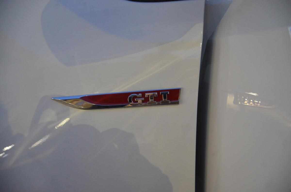 volkswagen-up-1-0-gti-2019-gasolina-999cc