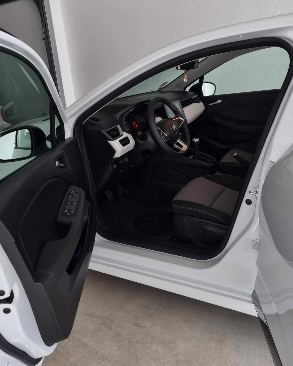 renault-clio-1-0-tce-2023-gasolina-999cc