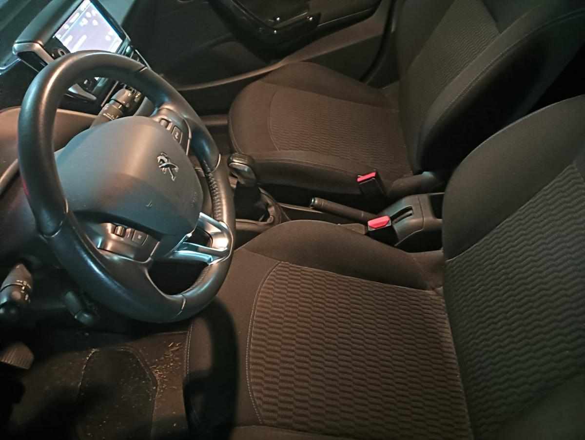 peugeot-208-1-2-vti-2018-gasolina-1199cc