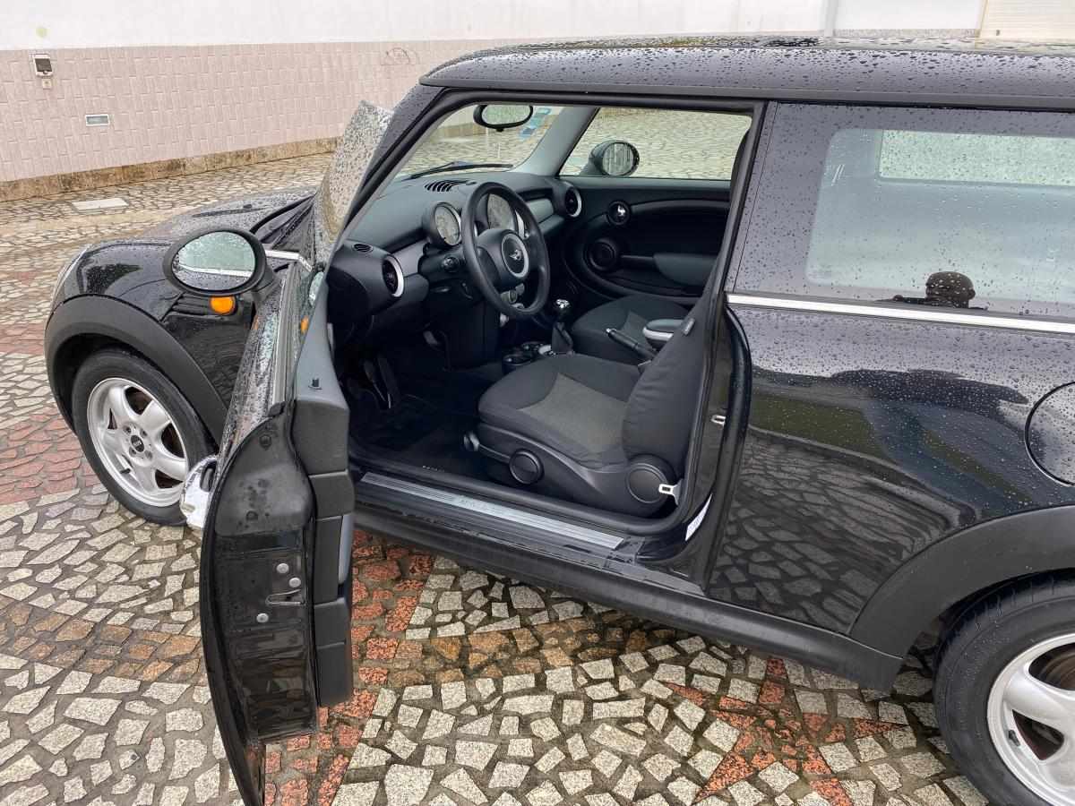 mini-hatch-d-2-0-2010-diesel-1560cc