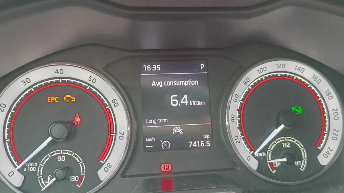 skoda-scala-1-0-tsi-2023-gasolina-999cc
