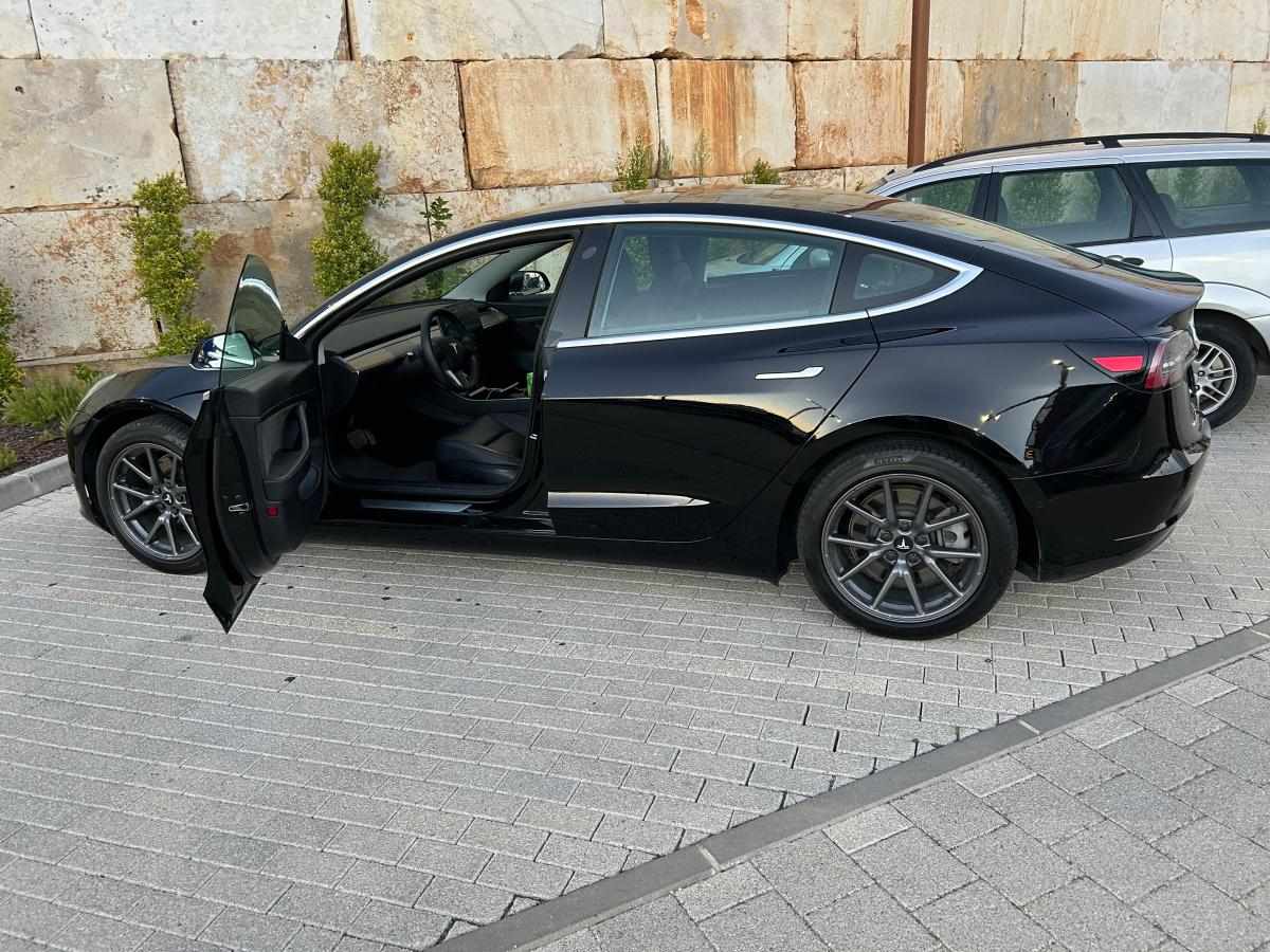 tesla-model-3-standard-range-2020-eletrico
