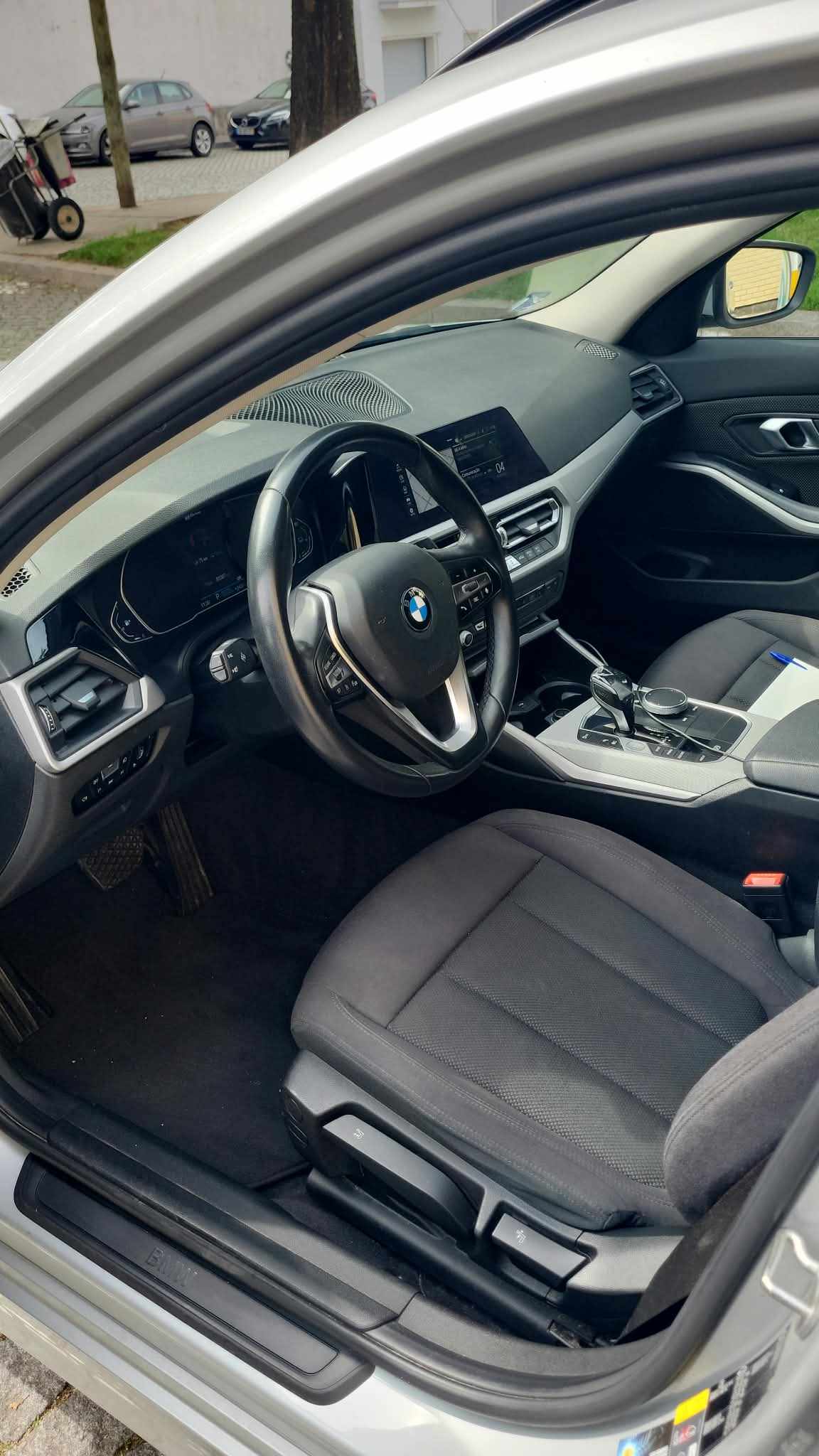 bmw-serie-3-330e-drive-2020-hibrido-1998cc