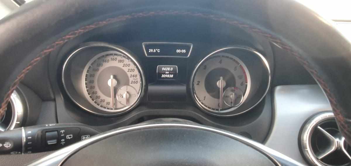mercedes-benz-cla-200-cdi-2015-diesel-2143cc