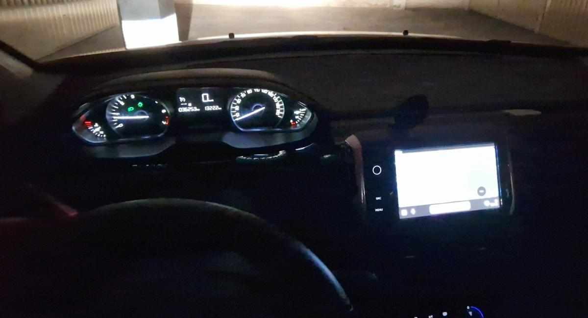 peugeot-2008-1-2-vti-2018-gasolina-1199cc