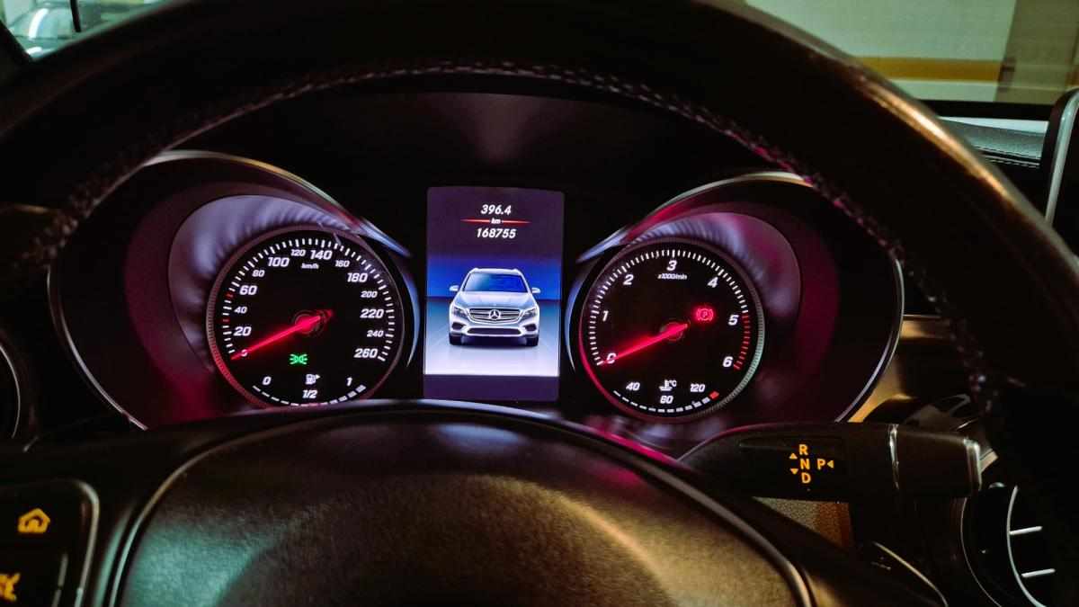 mercedes-benz-glc-250-d-4matic-2018-diesel-2143cc