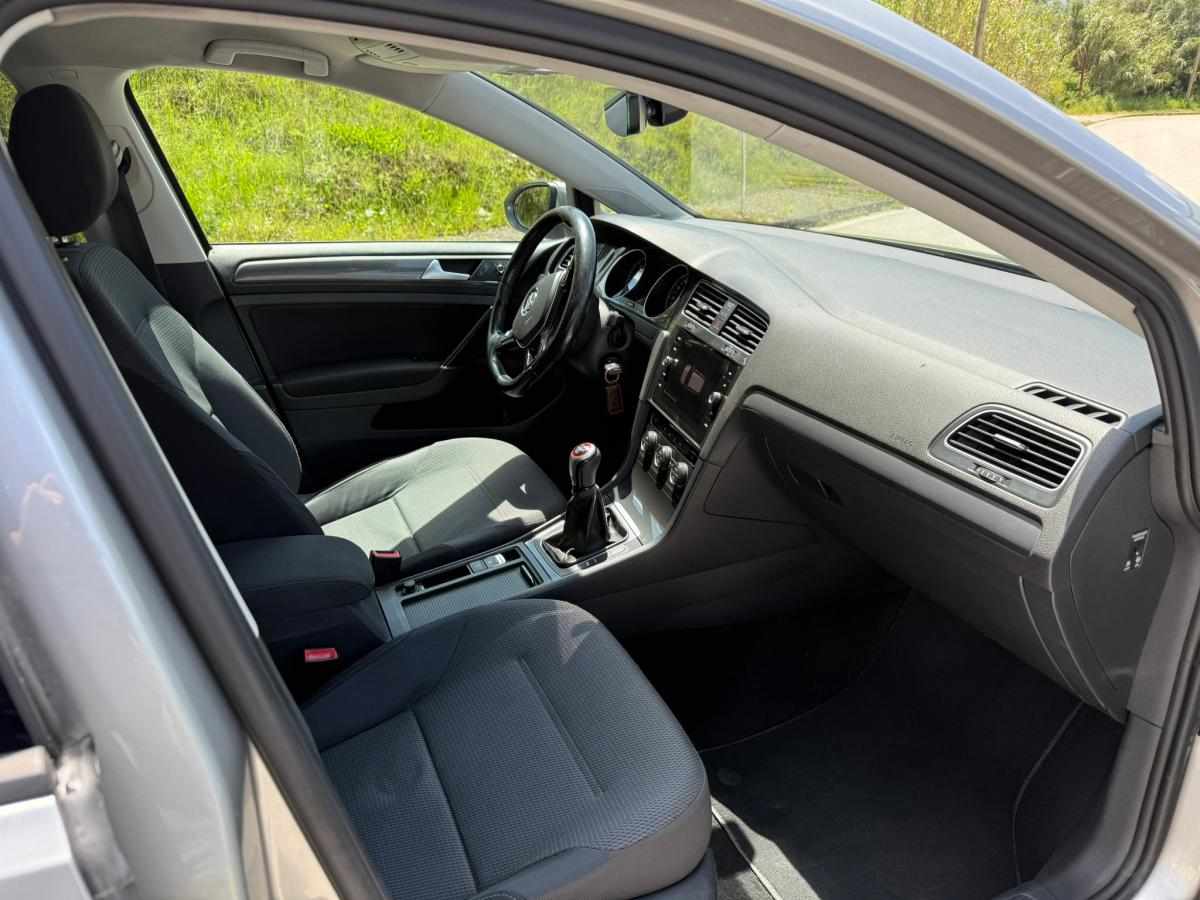 volkswagen-golf-1-6-tdi-bluemotion-2017-diesel-1598cc
