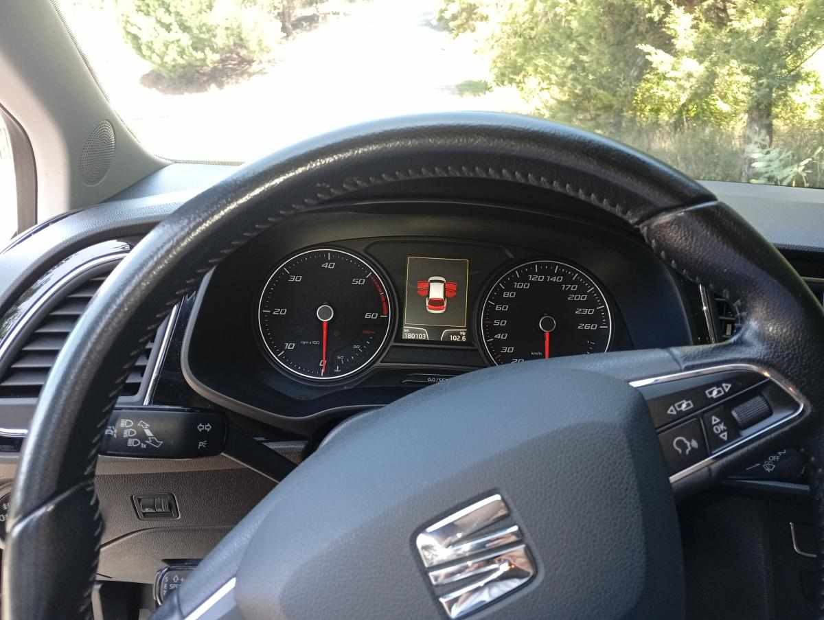 seat-leon-1-6-tdi-ecomotive-2015-diesel-1598cc