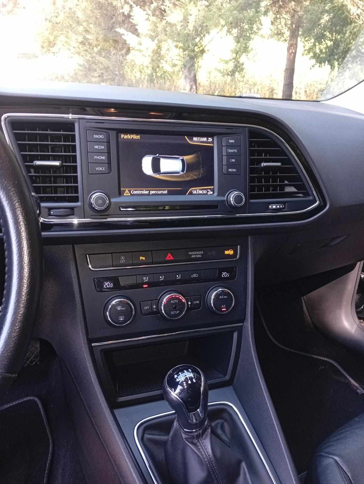 seat-leon-1-6-tdi-ecomotive-2015-diesel-1598cc