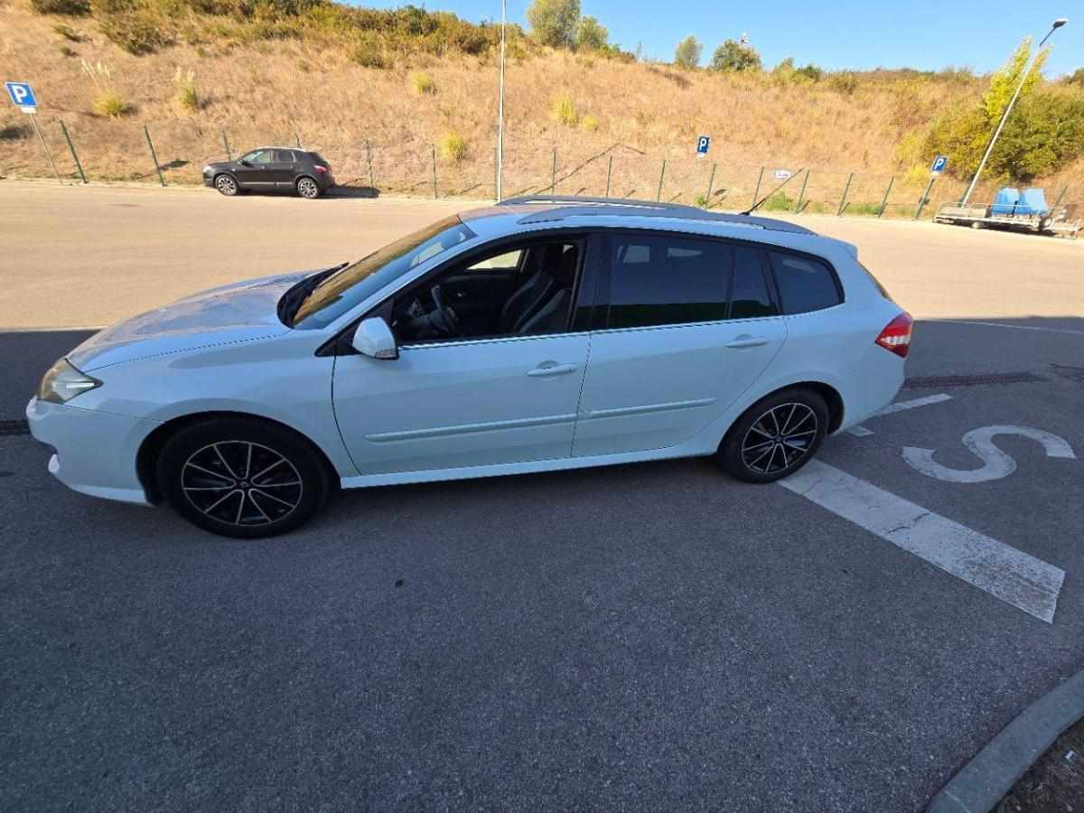 renault-laguna-1-5-dci-eco2-2012-diesel-1461cc