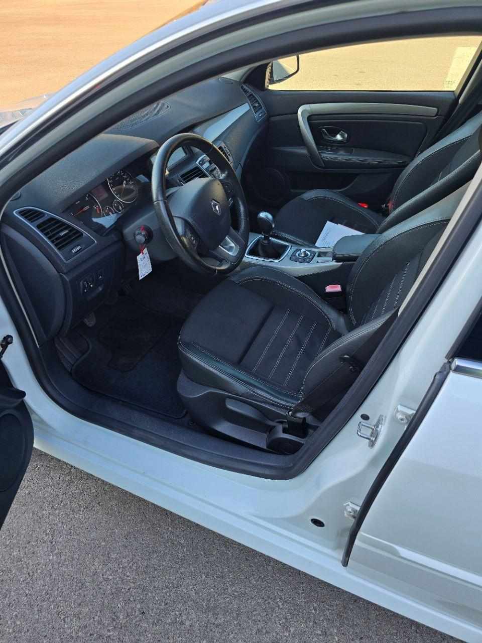 renault-laguna-1-5-dci-eco2-2012-diesel-1461cc