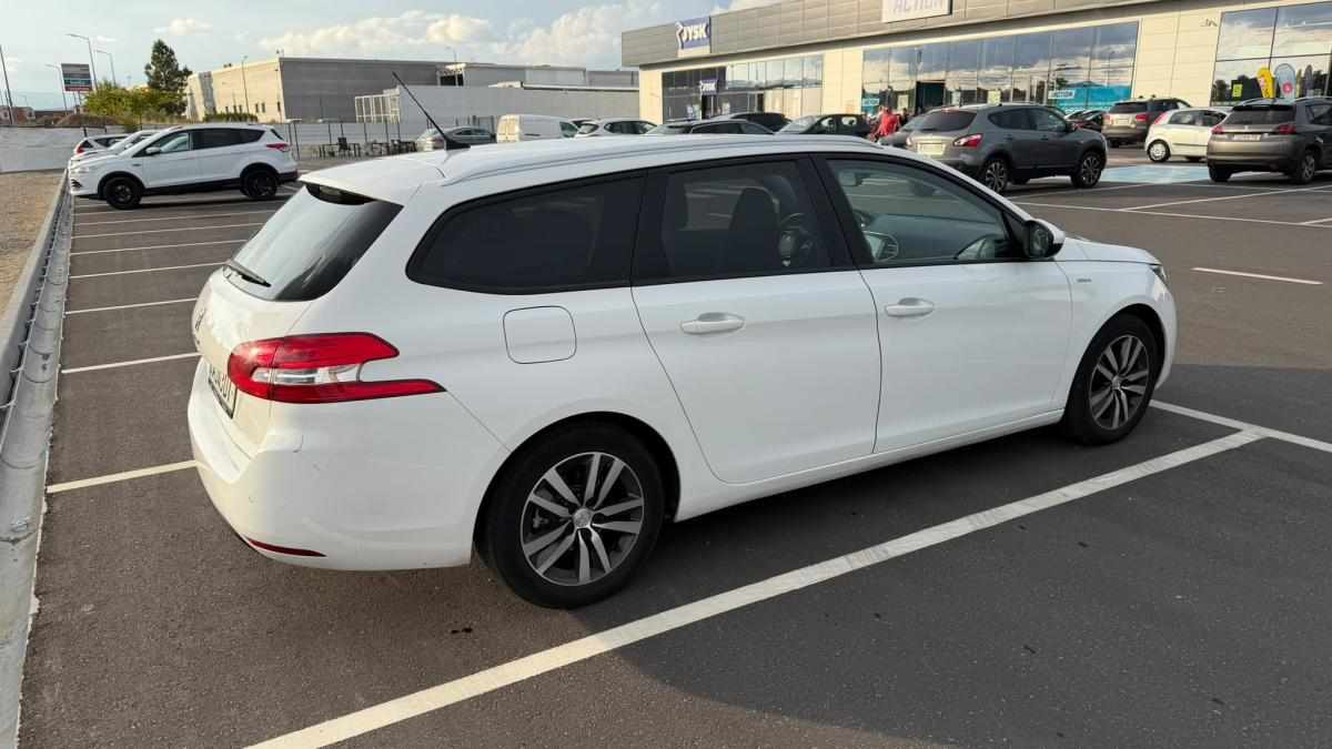 peugeot-308-1-5-bluehdi-2021-diesel-1499cc