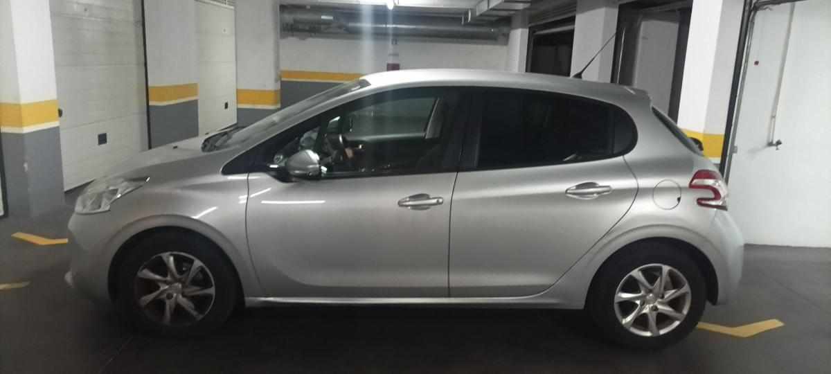 peugeot-208-1-2-vti-2015-gasolina-1199cc