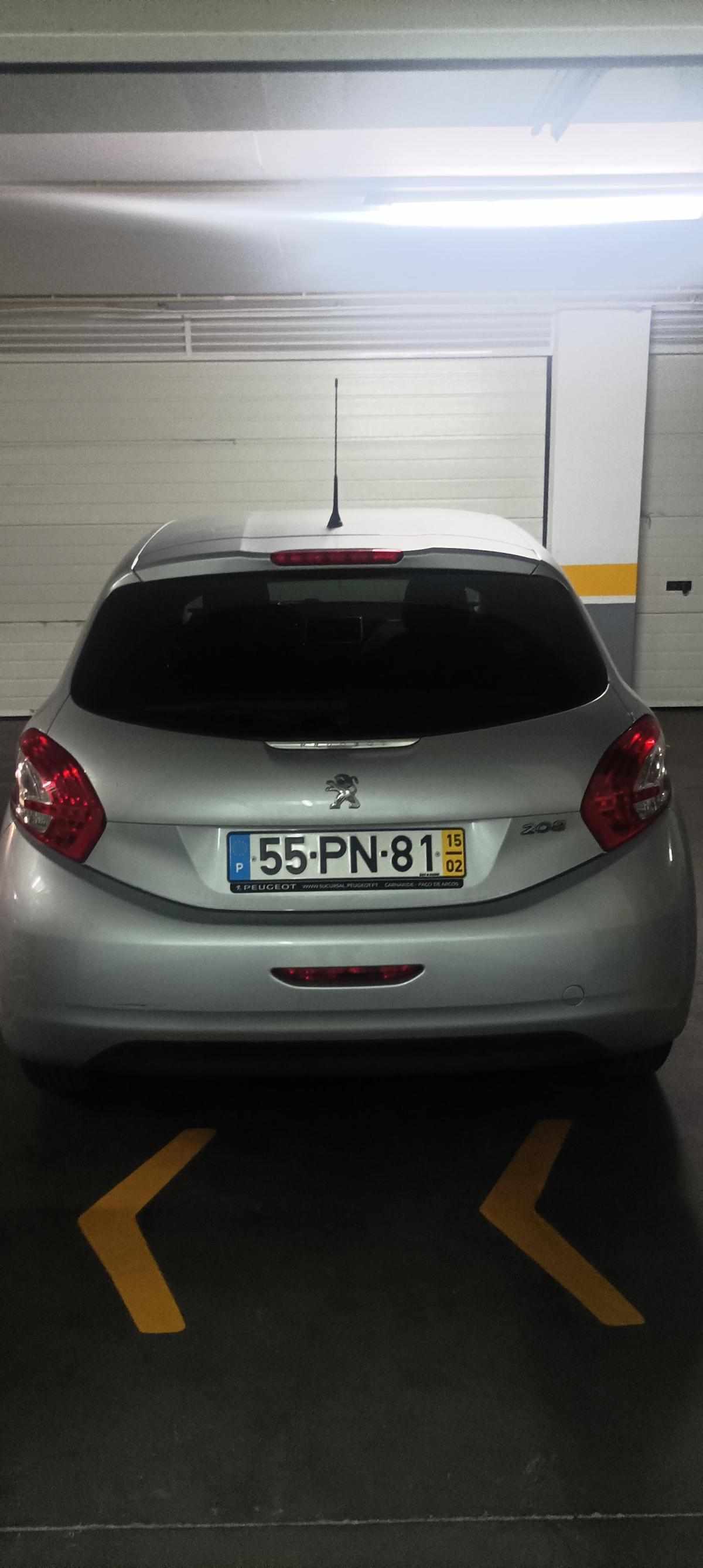 peugeot-208-1-2-vti-2015-gasolina-1199cc