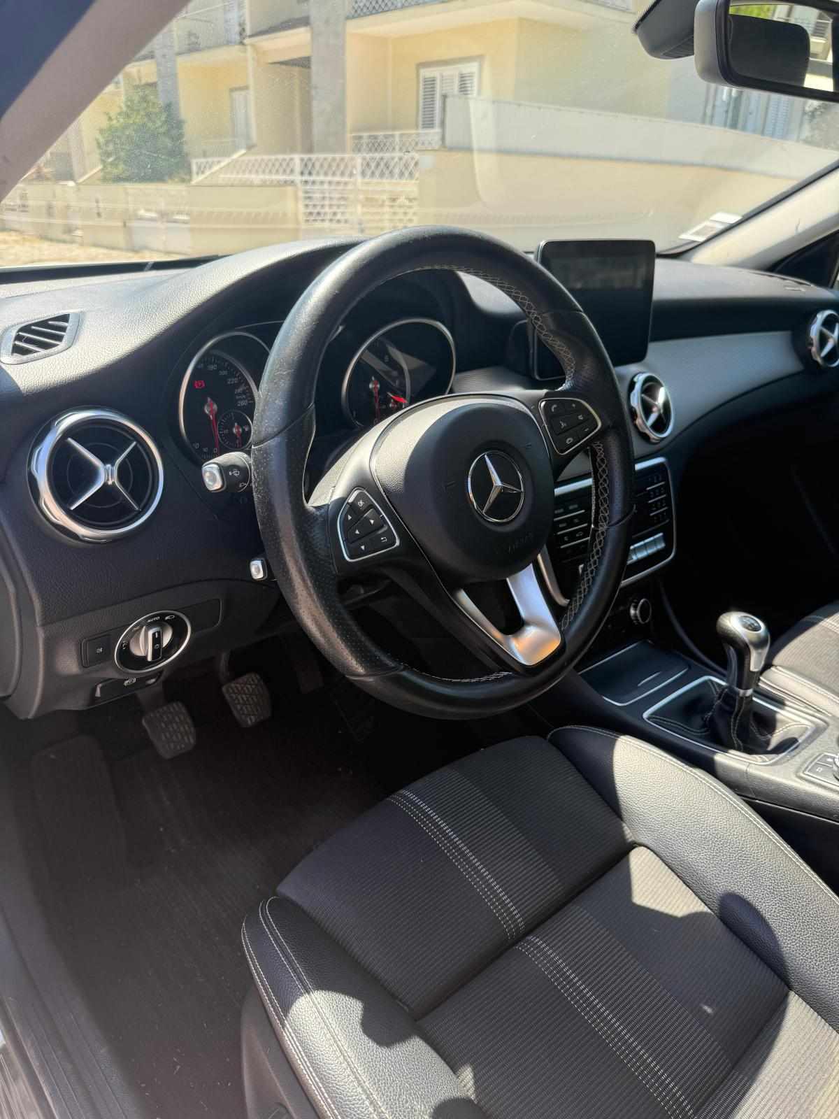 mercedes-benz-gla-180-cdi-2017-diesel-1461cc