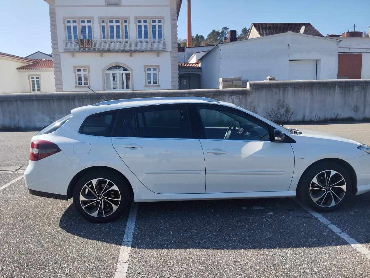 renault-laguna-1-5-dci-eco2-2014-diesel-1461cc