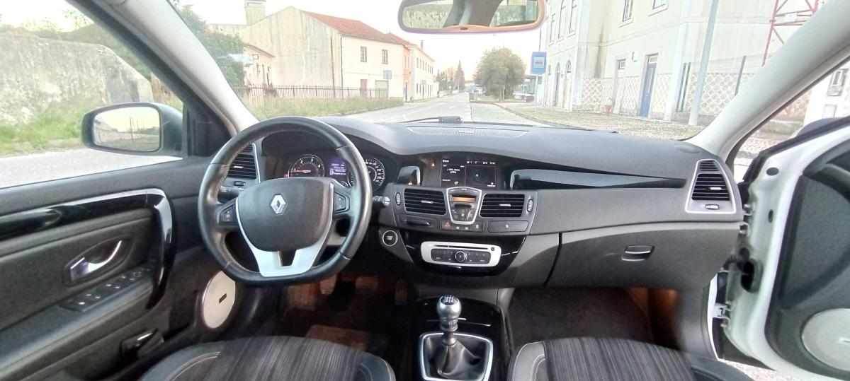 renault-laguna-1-5-dci-eco2-2014-diesel-1461cc