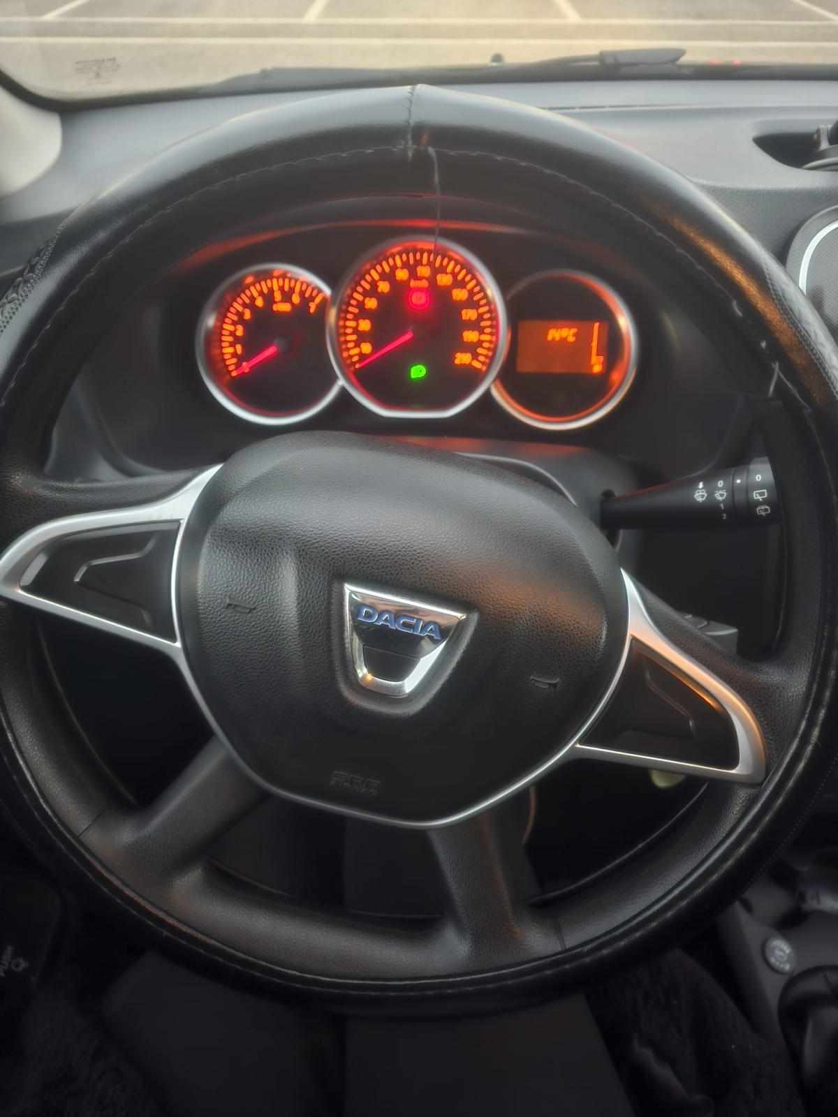 dacia-sandero-0-9-tce-2017-gasolina-898cc
