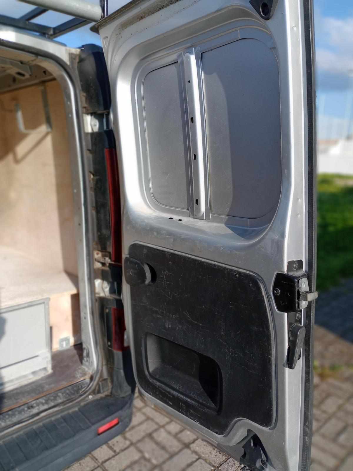 opel-vivaro-1-6-121cv-2018-diesel-1598cc