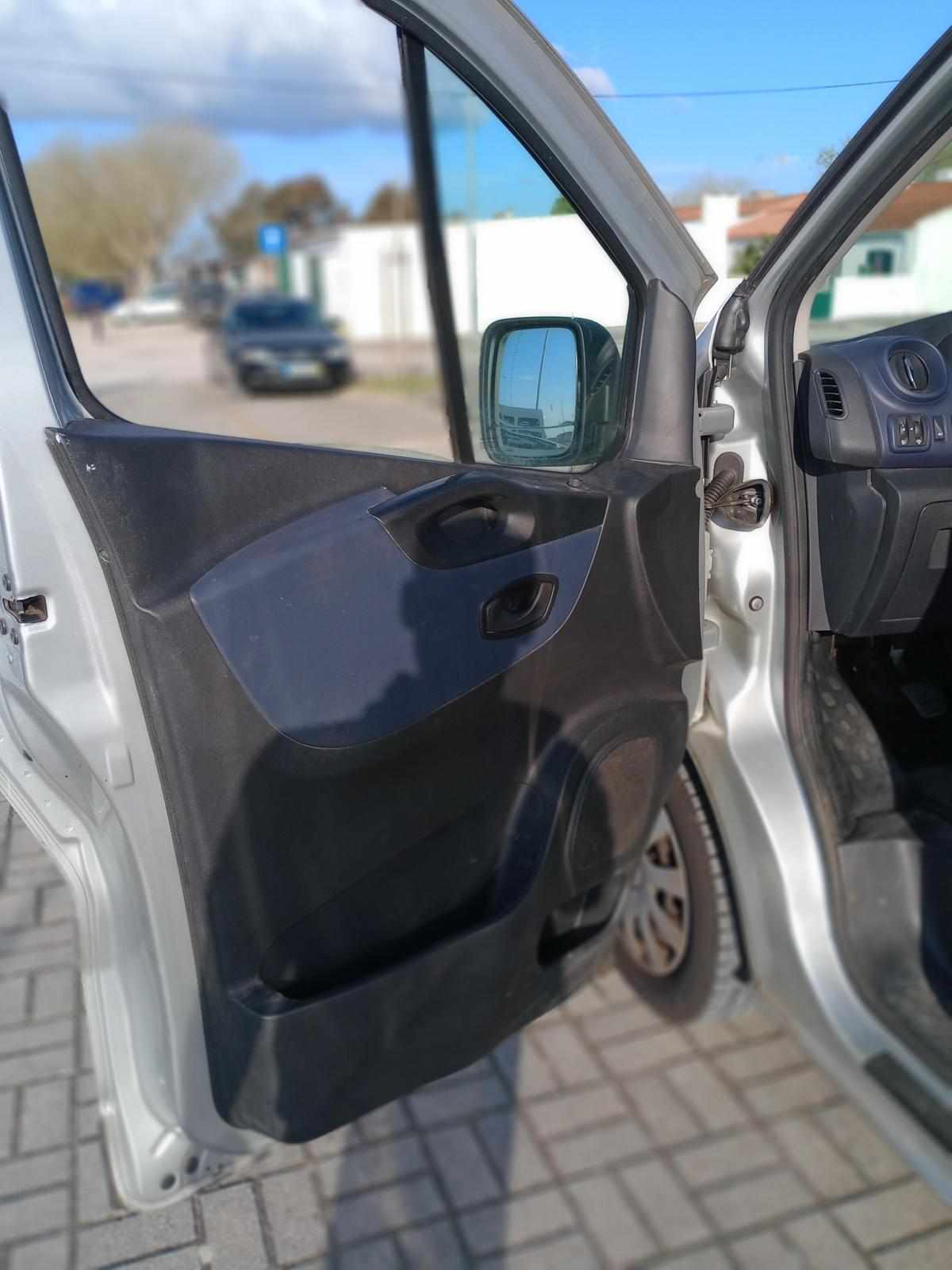 opel-vivaro-1-6-121cv-2018-diesel-1598cc