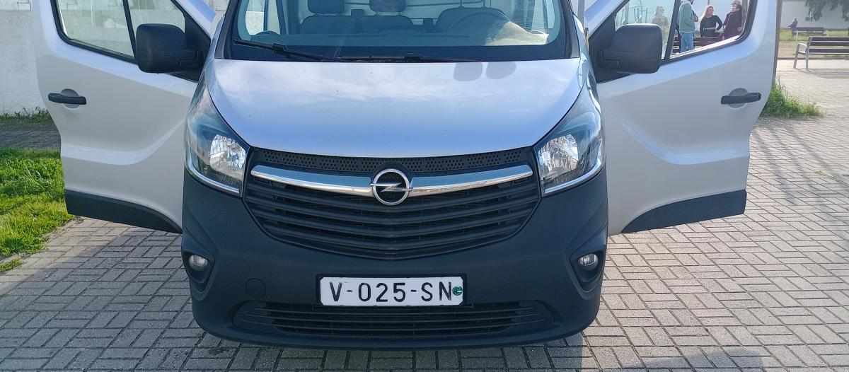opel-vivaro-1-6-121cv-2018-diesel-1598cc