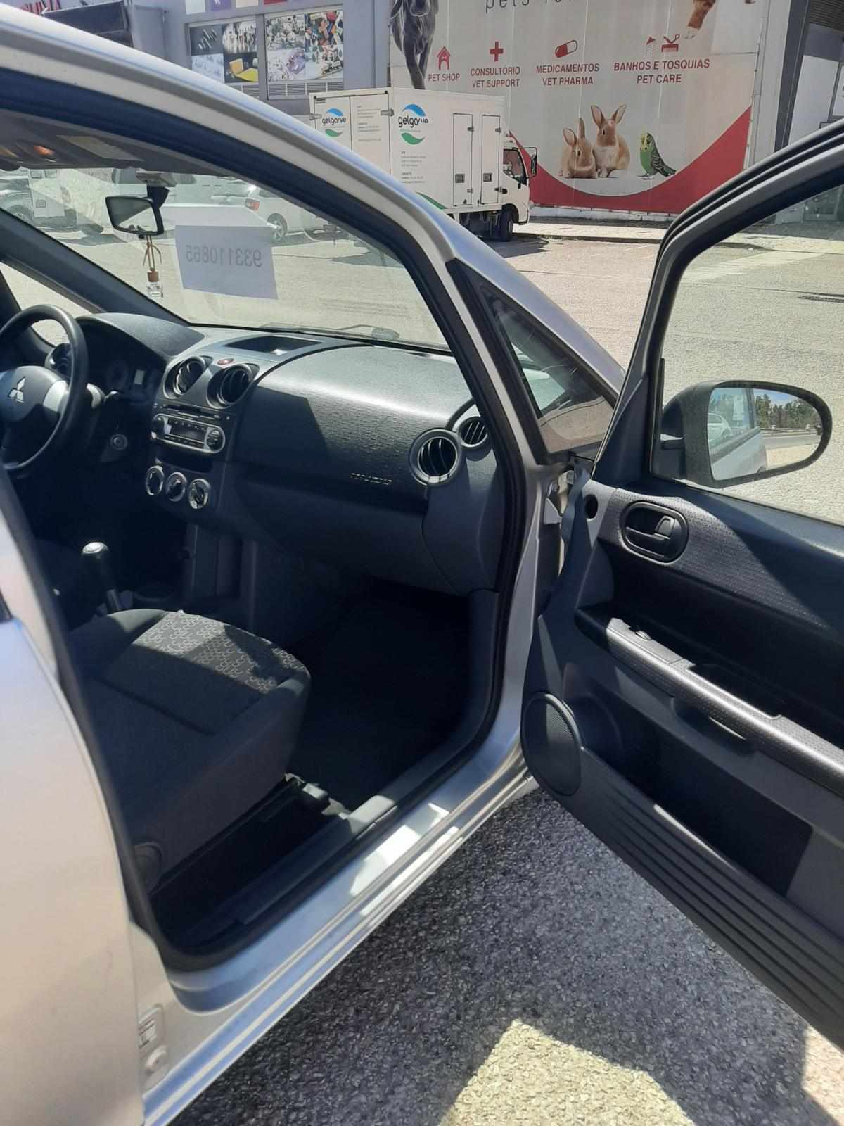 mitsubishi-colt-1-1-mpi-2009-gasolina-1124cc