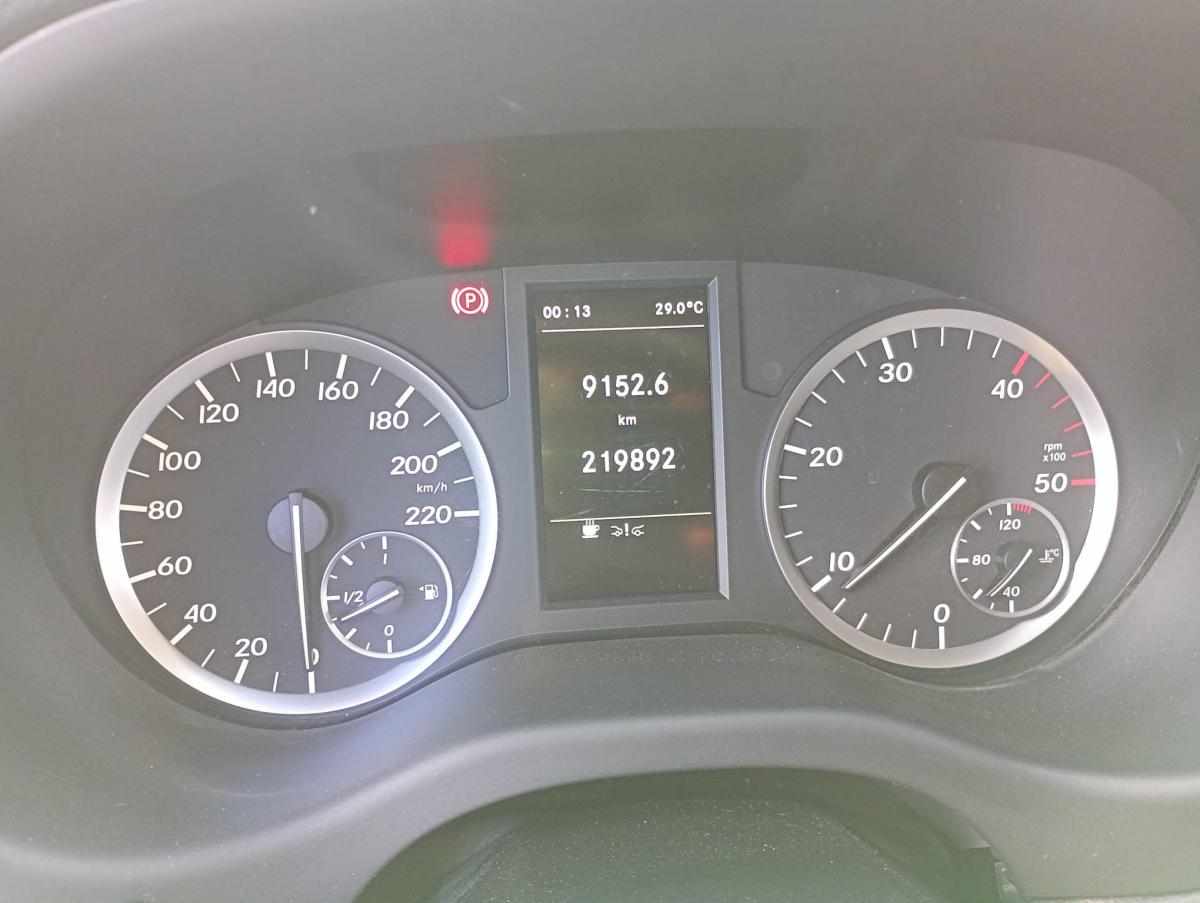 mercedes-benz-vito-111-cdi-2017-diesel-1598cc