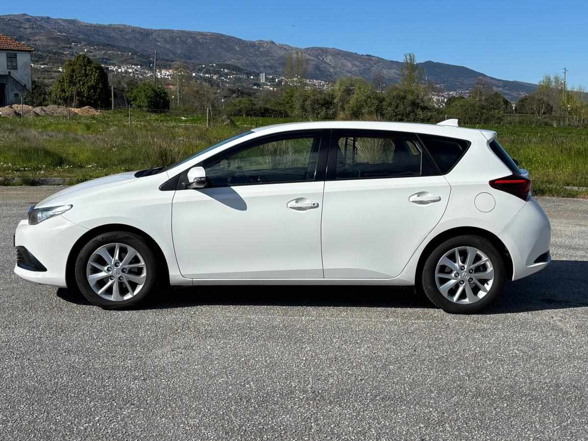toyota-auris-1-4-d-4d-2016-diesel-1364cc