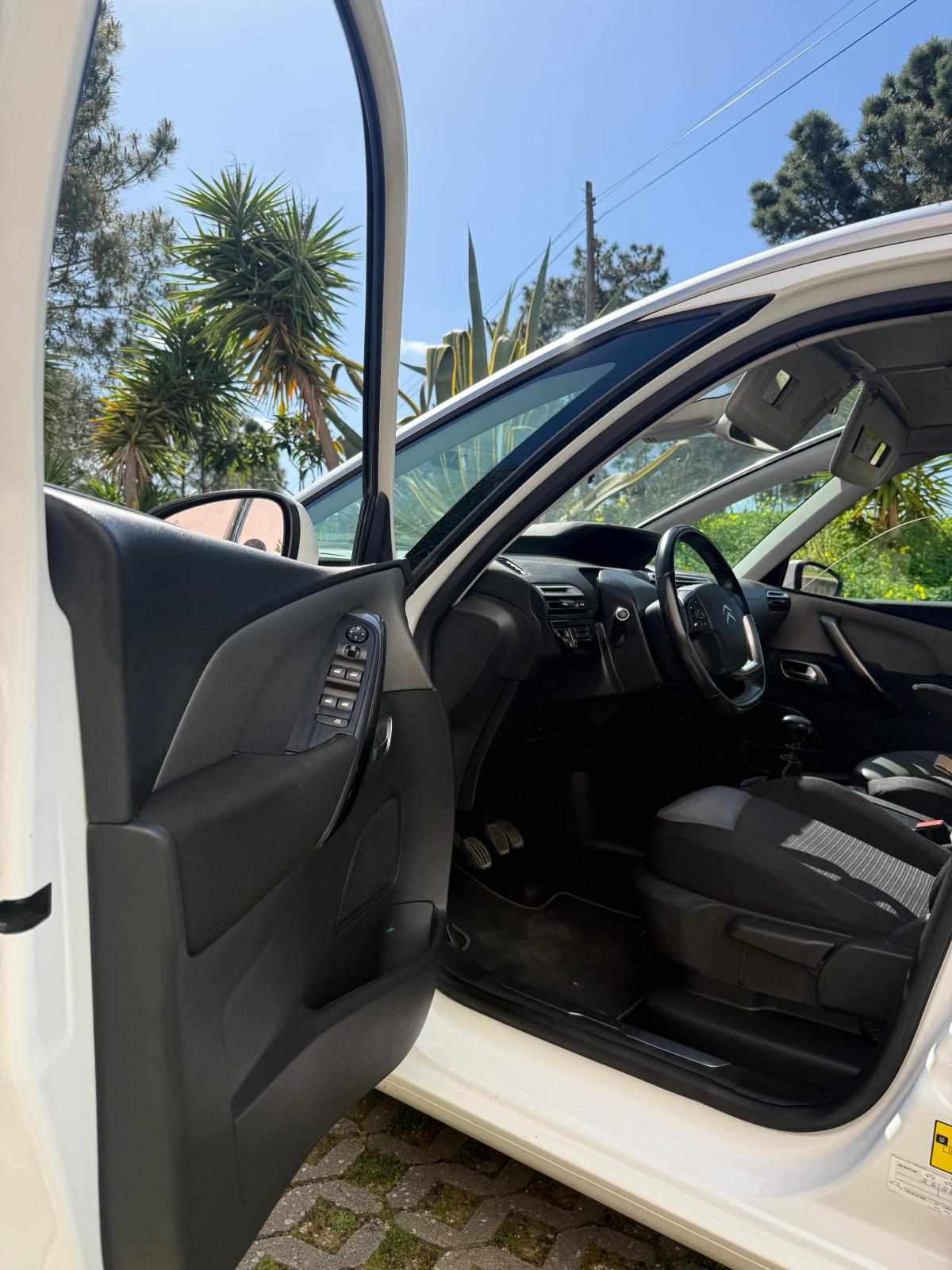citroen-c4-picasso-1-5-bluehdi-2019-diesel-1499cc
