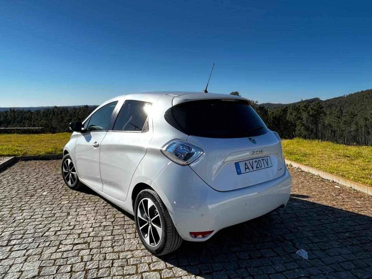 renault-zoe-r90-41-kwh-2017-eletrico