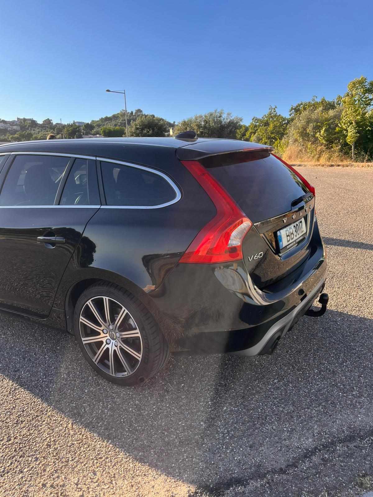 volvo-v60-2-0-d3-2017-diesel-1969cc
