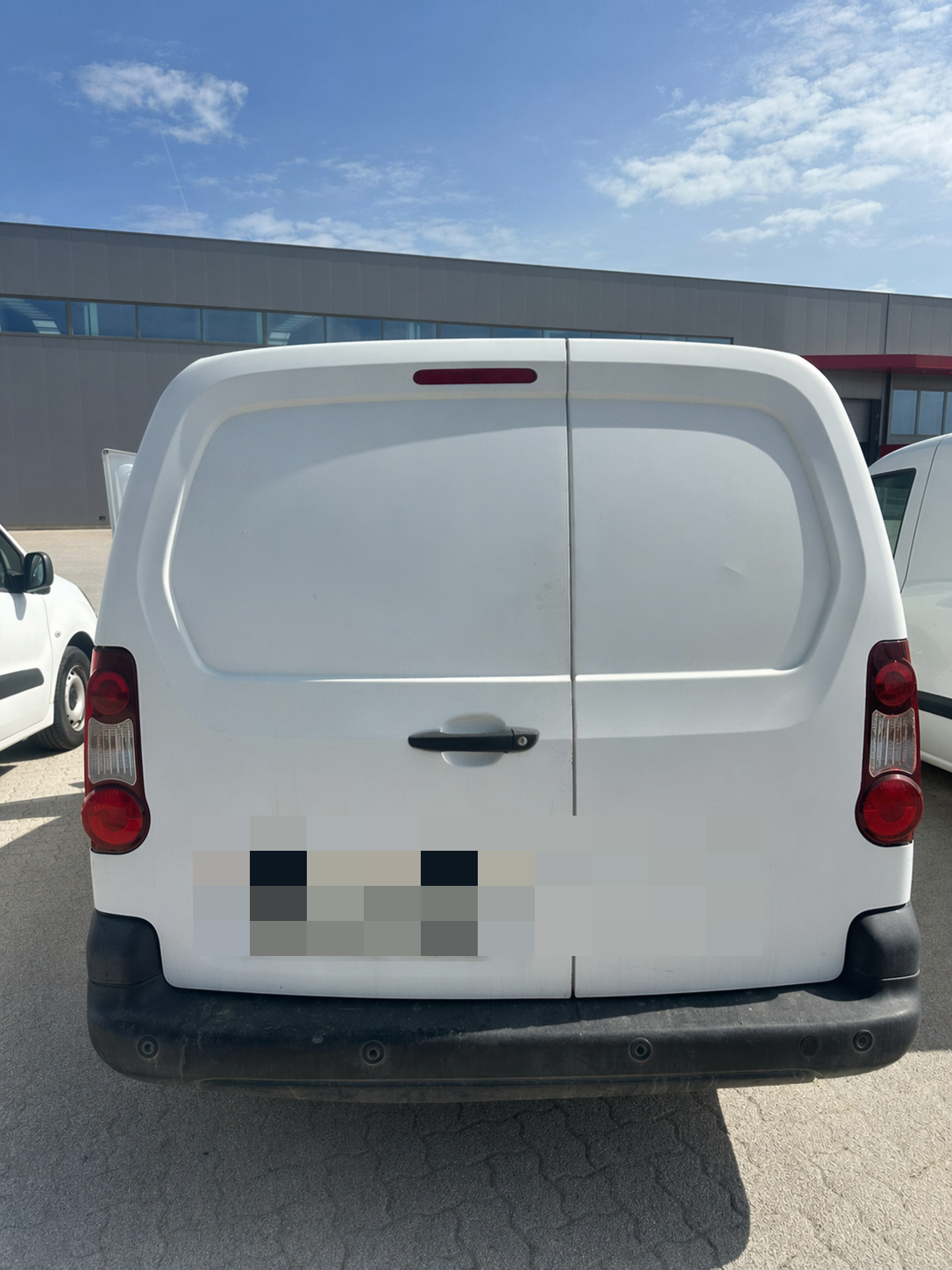peugeot-partner-1-6-99cv-2017-diesel-1560cc