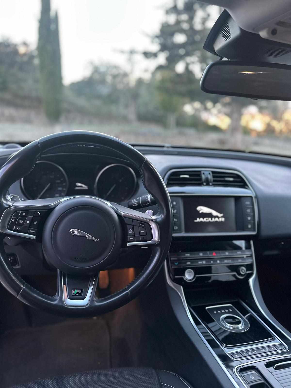 jaguar-xe-2-0-e-performance-2017-diesel-1999cc