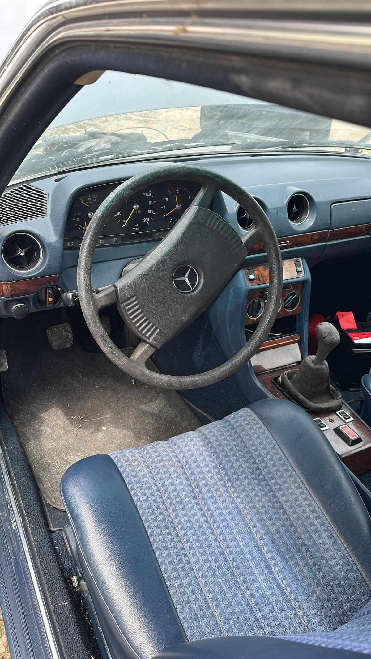 mercedes-benz-w123-230-c-1979-gasolina-2307cc
