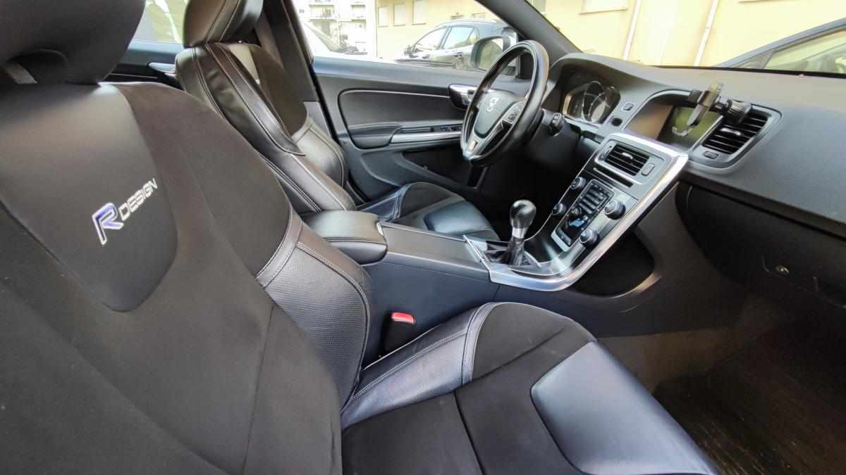 volvo-v60-1-6-d2-2014-diesel-1560cc