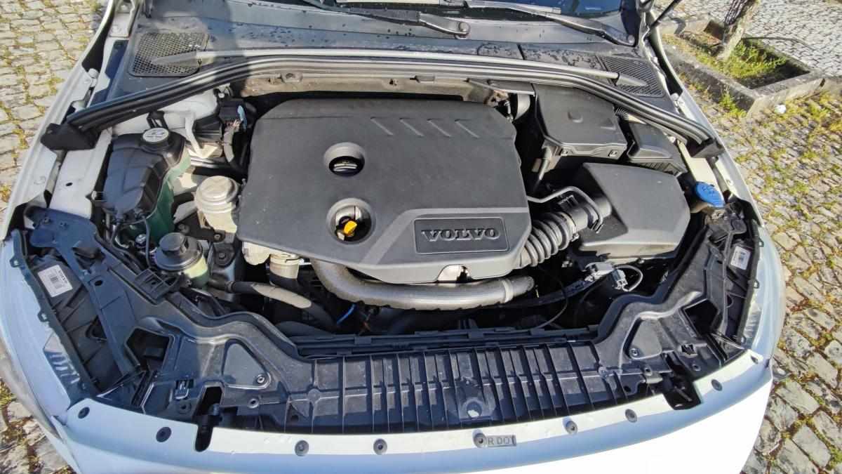 volvo-v60-1-6-d2-2014-diesel-1560cc