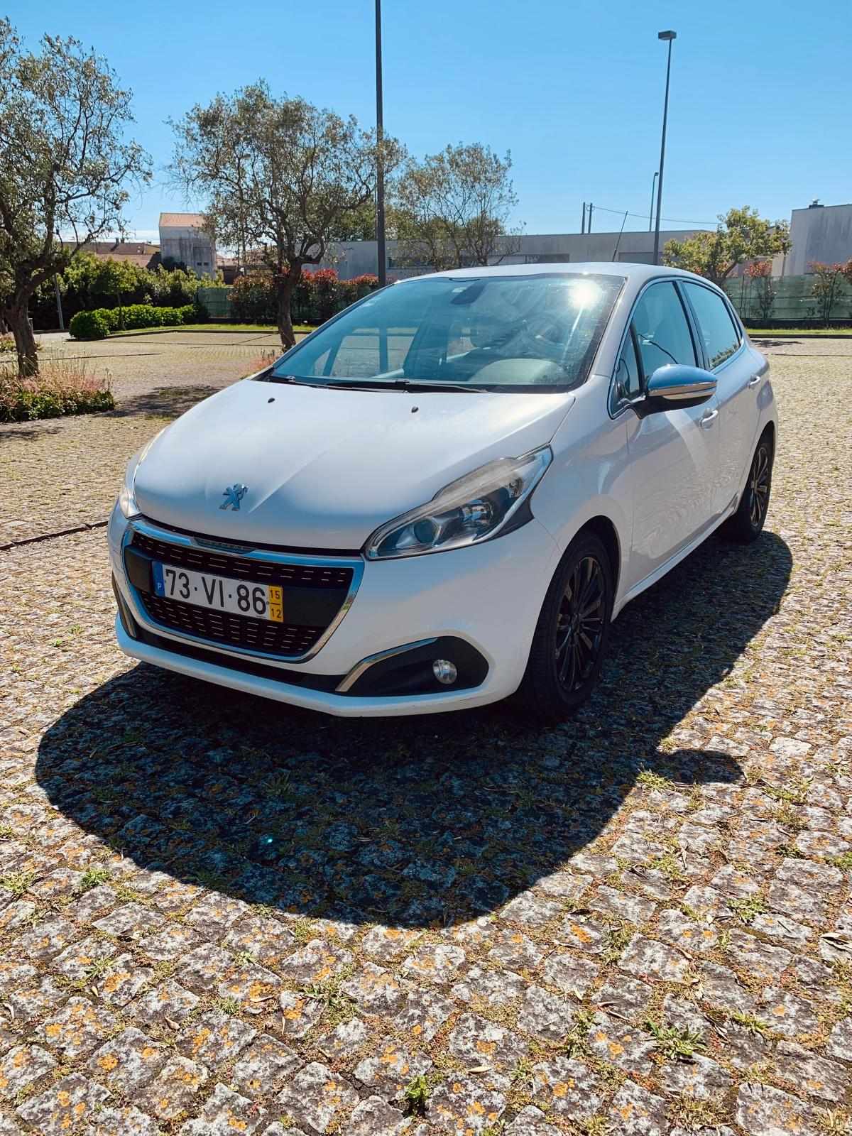 peugeot-208-1-6-hdi-2015-diesel-1600cc