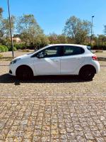 peugeot-208-1-6-hdi-2015-diesel-1600cc
