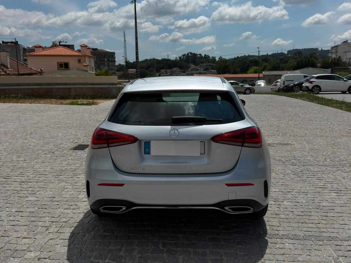 mercedes-benz-classe-a-a-250-e-2022-gasolina-1332cc