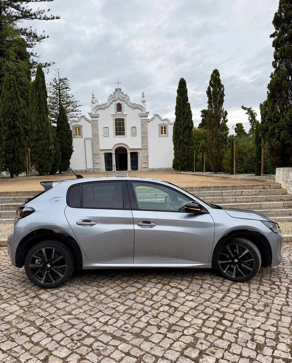 peugeot-208-2023-gasolina-1199cc