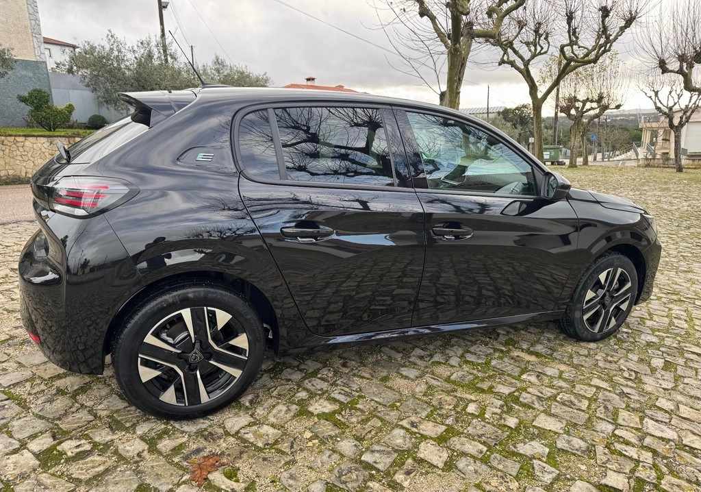 peugeot-e-208-ev-50-kwh-2023-eletrico