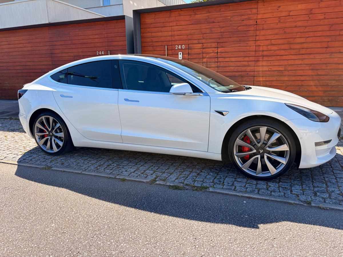 tesla-model-3-performance-2019-eletrico