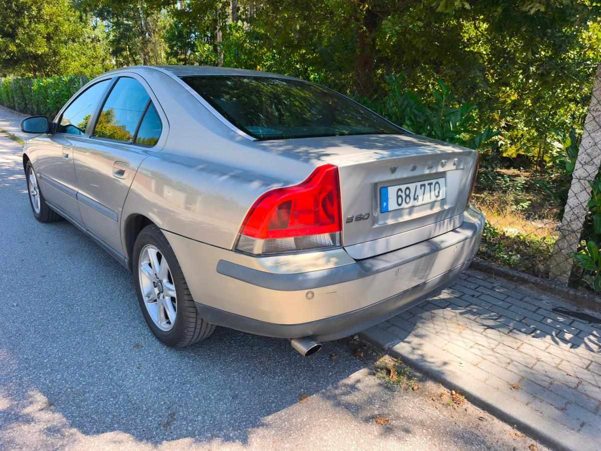 volvo-s60-2-4-d5-2002-diesel-2401cc