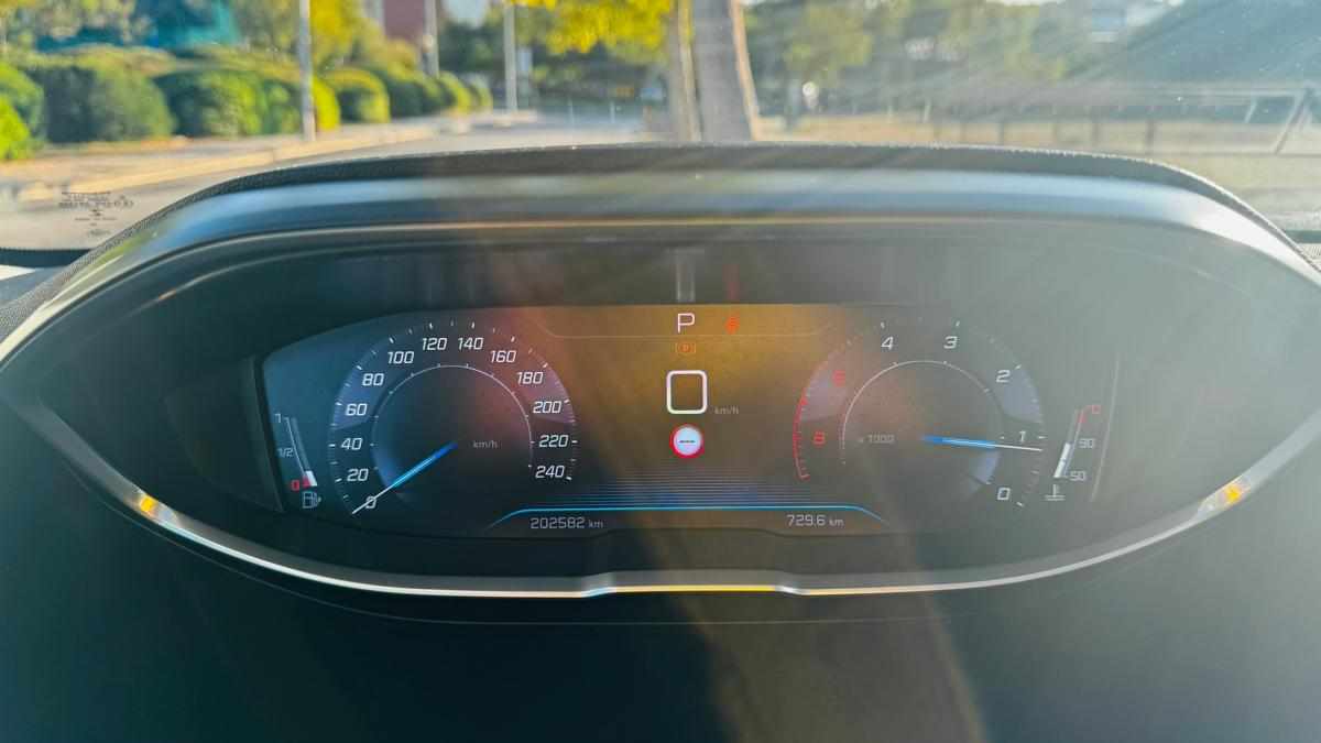 peugeot-3008-1-6-bluehdi-2018-diesel-1560cc