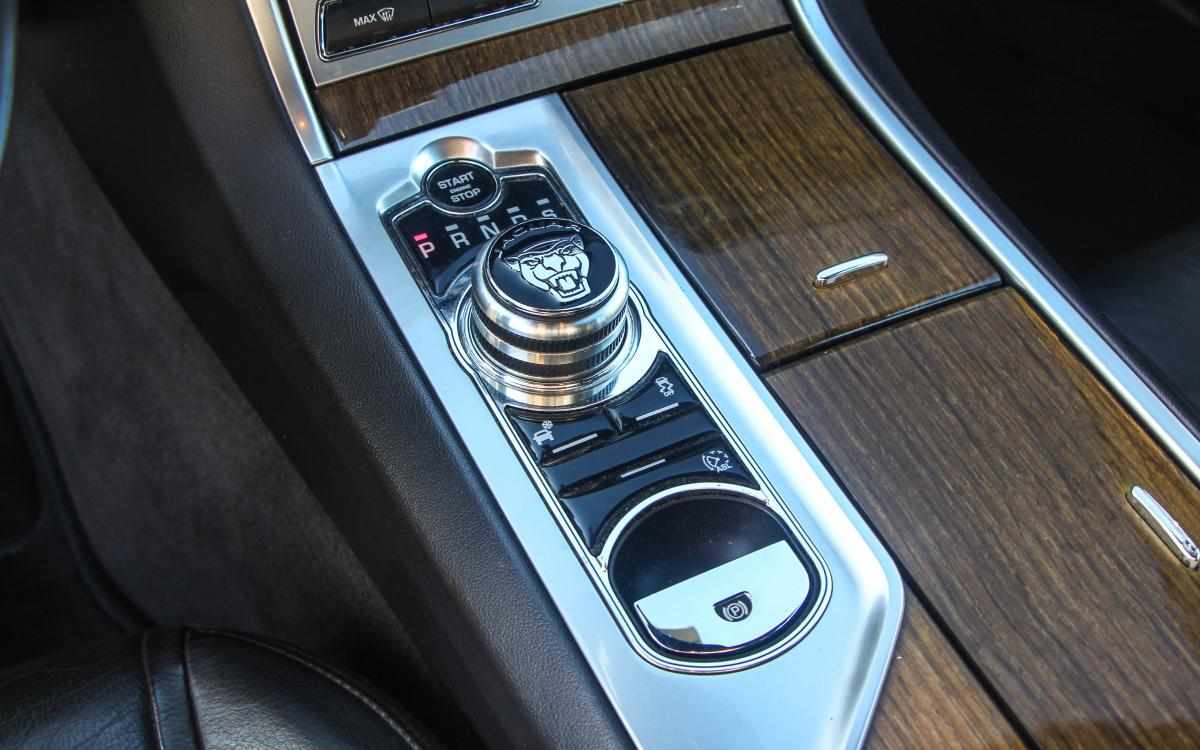 jaguar-xf-2-2-tdi4-2014-diesel-2179cc