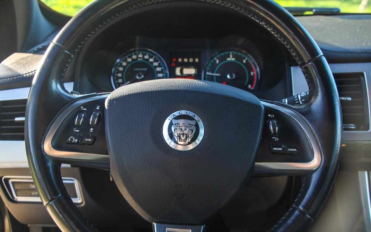 jaguar-xf-2-2-tdi4-2014-diesel-2179cc