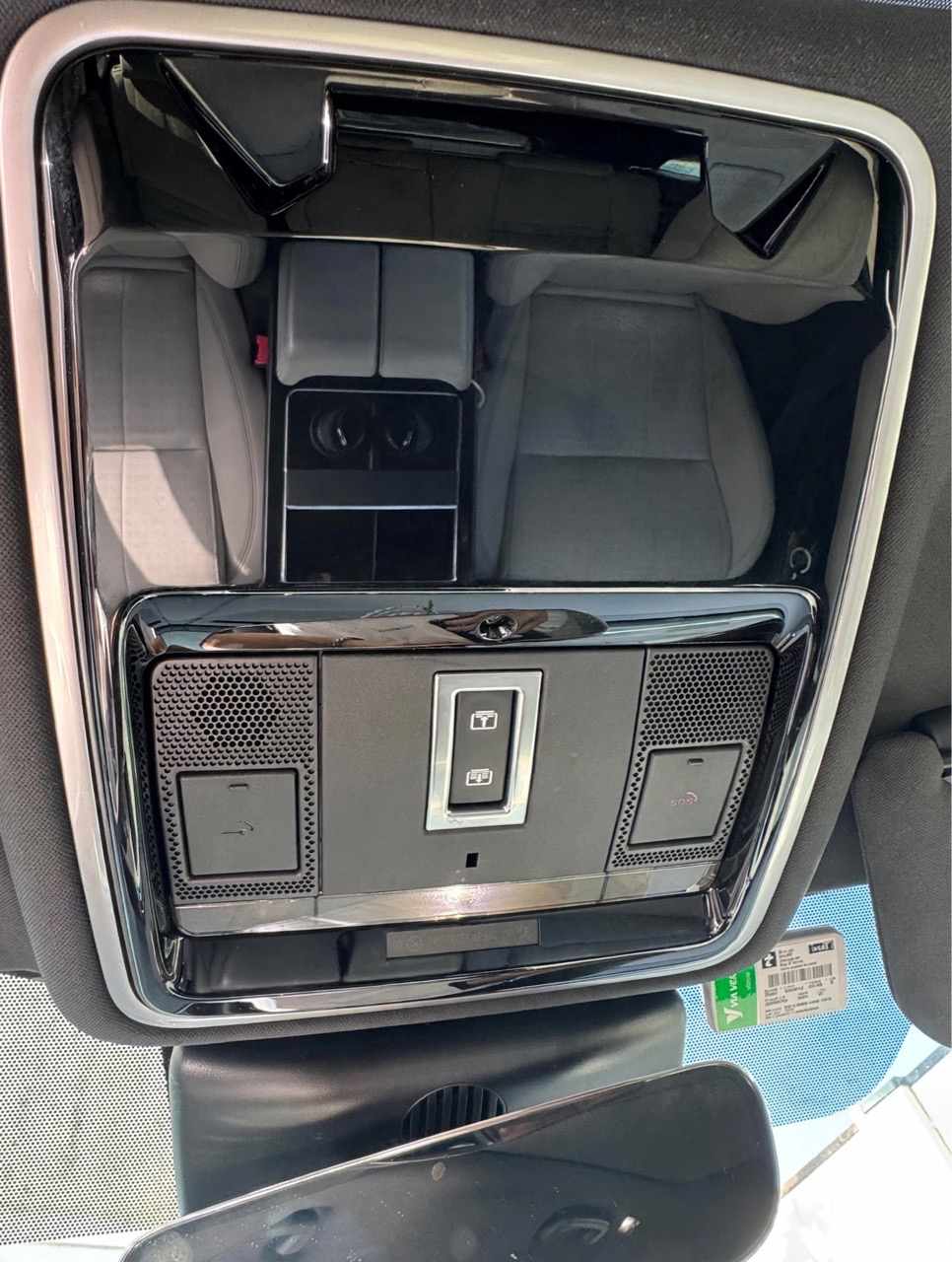 land-rover-range-rover-velar-d300-awd-2018-diesel-2993cc