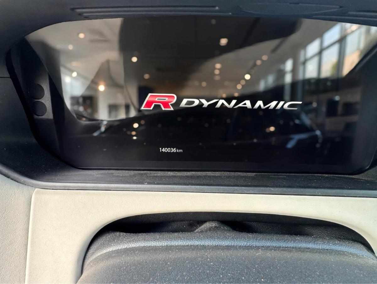 land-rover-range-rover-velar-d300-awd-2018-diesel-2993cc